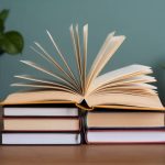 Comment l’IA générative redéfinit la création de livres blancs dans le marketing B2B en 2024
